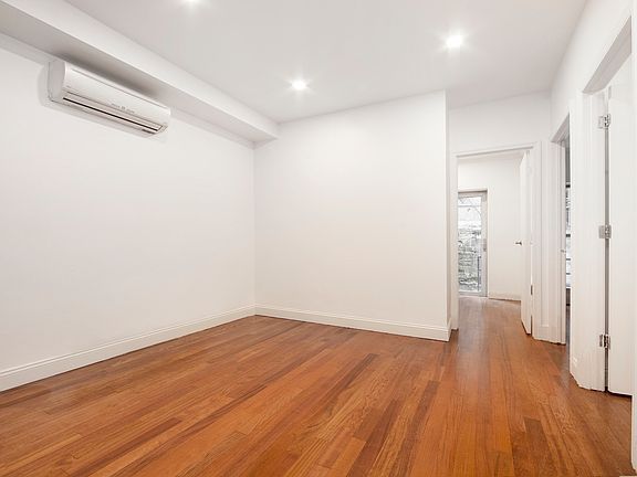 4th image of 120 Saint Marks Pl Front 1B