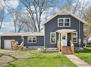 213 S Main St, Pardeeville, WI 53954