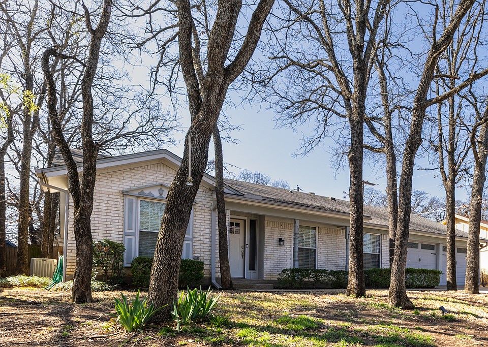 1st image of 1013 Henson Dr