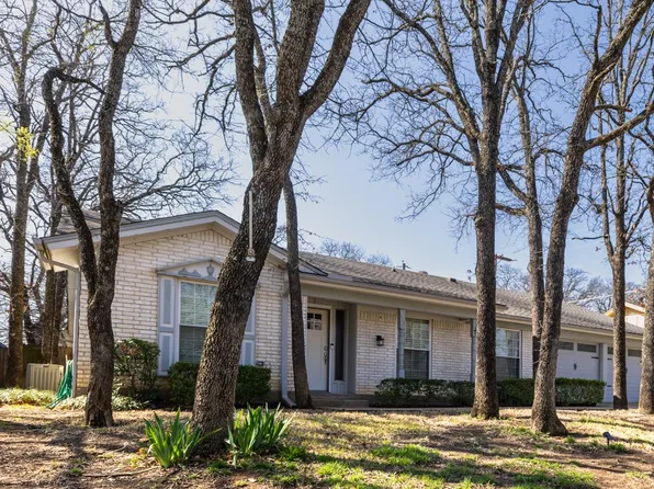 1013 Henson Dr, Hurst, TX 76053