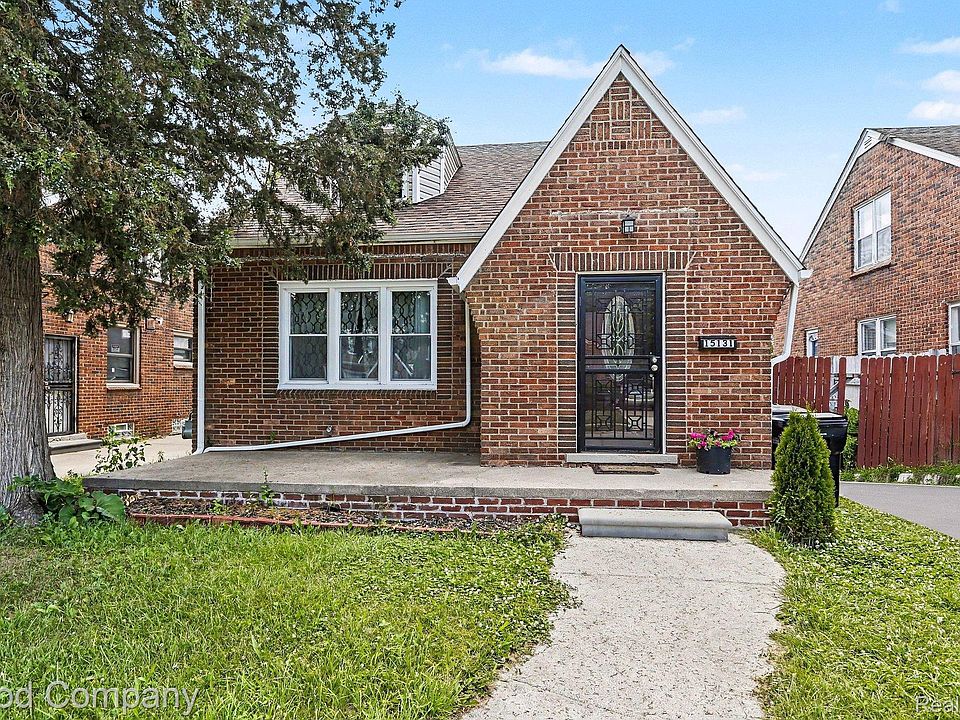 1st image of 15131 Vaughan St