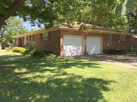 2nd image of 211 N Sunset Dr