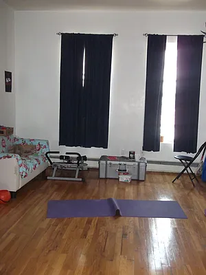 Rented by Nooklyn NYC LLC | media 19