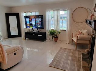 340 N 70th Ter, Hollywood, FL 33024