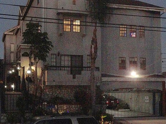 2nd image of 5218 Cartwright Ave #2B