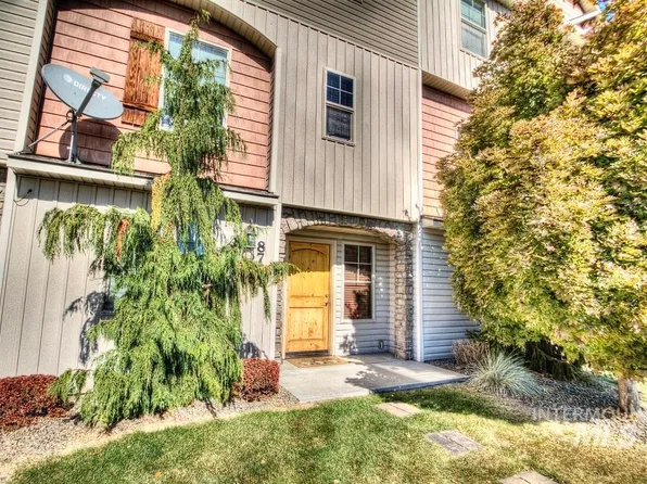 8771 W Pine Valley Ln, Boise, ID 83709