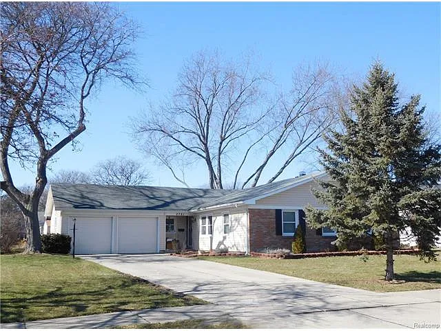 2781 Renshaw Dr photo 1