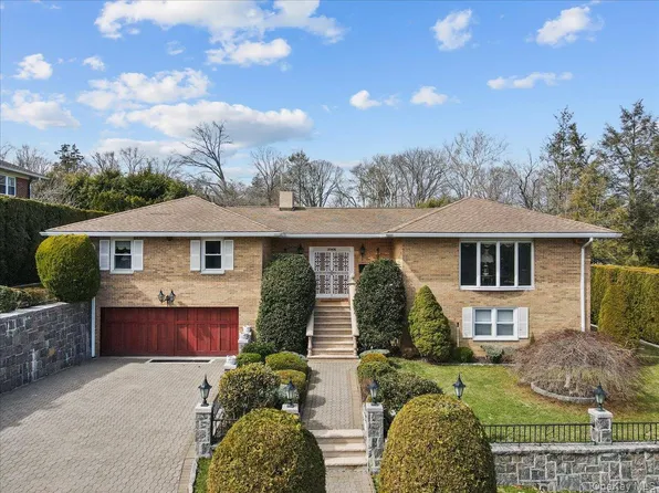 7 Greystone Circle, Bronxville, NY 10708