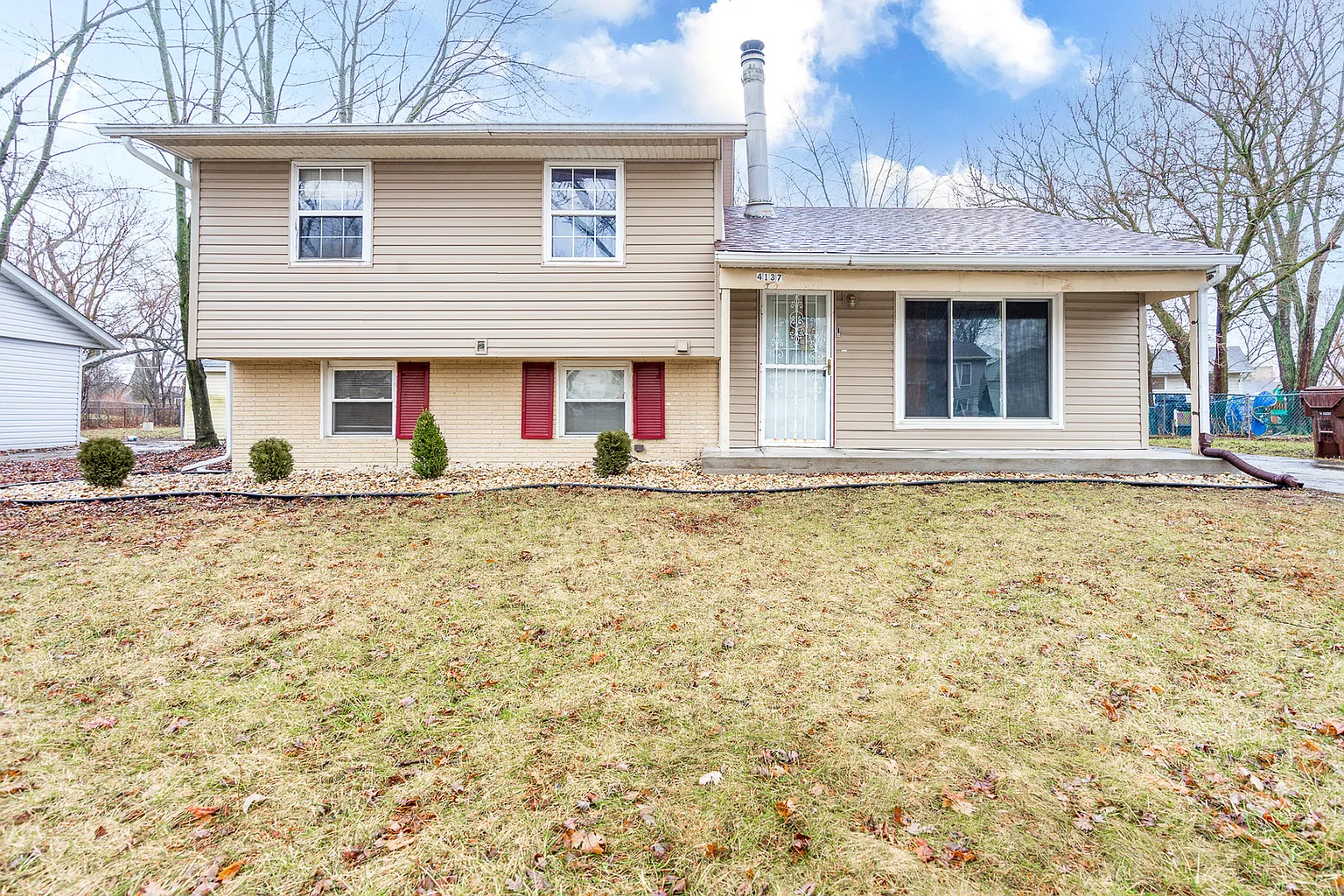 4137 Arlington Dr photo 1