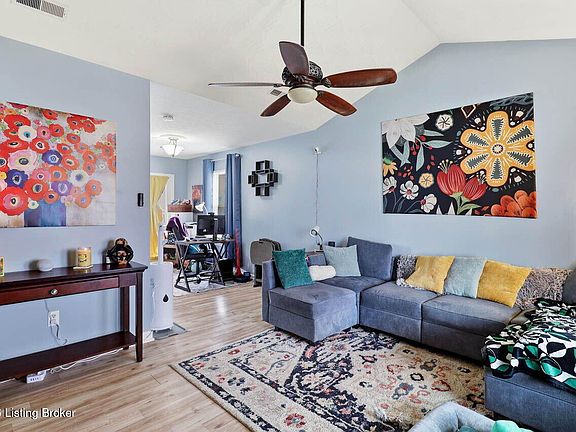 3rd image of 12437 Kingsley Dr