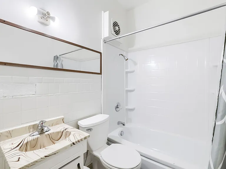 1410 Washington Ave #2 — Photo 11