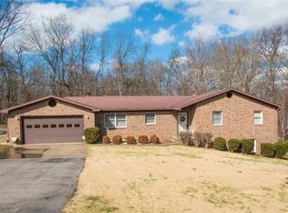 7111 Locust Tree Ln, Evansville, IN 47712