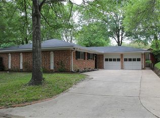 2607 Pine Shadows Dr, Huntsville, TX 77320