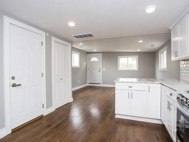18 Everett Ave #3 — Photo 6