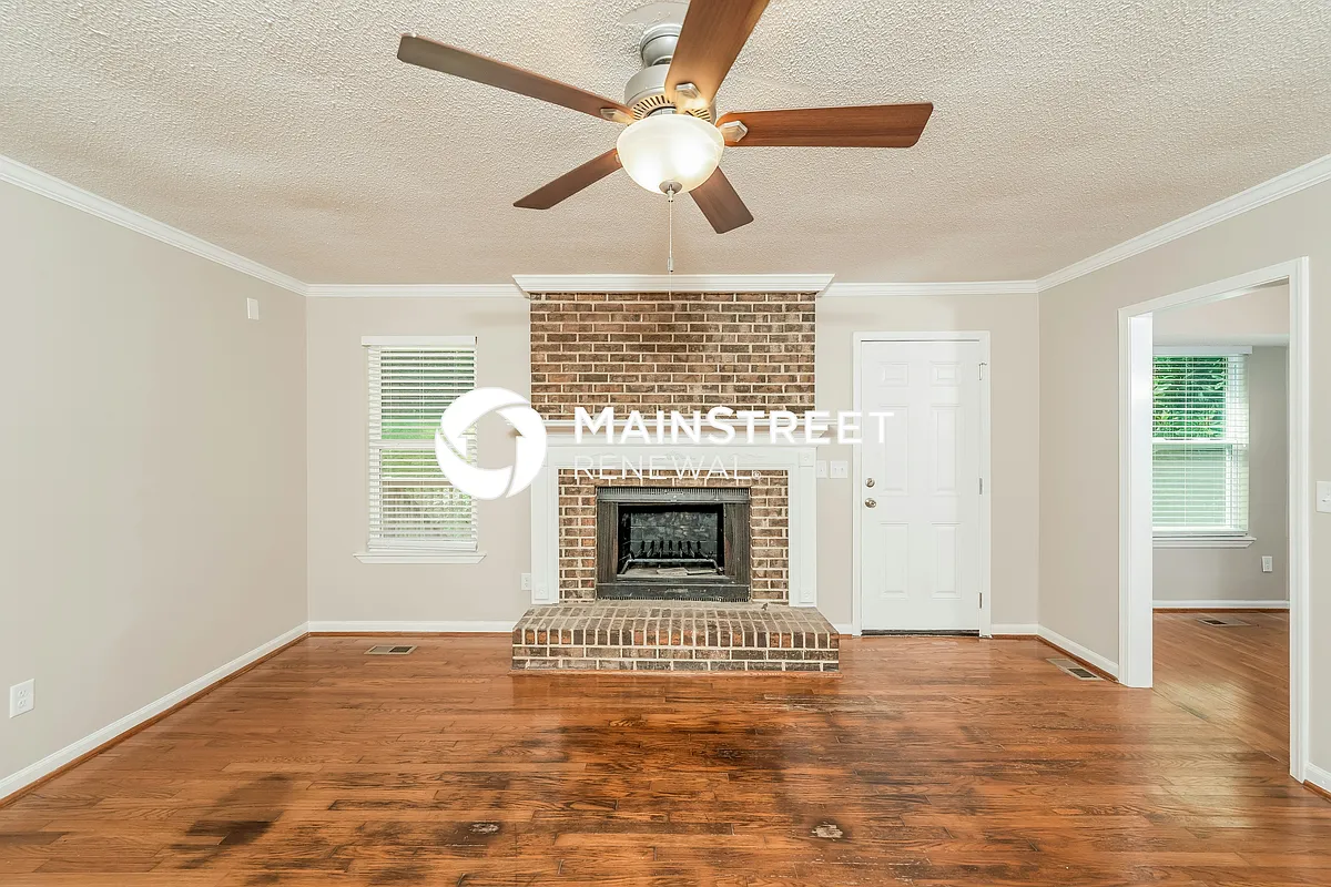 Living Room - 1804 Creely Dr