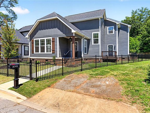 5th image of 204 A Wilkins St