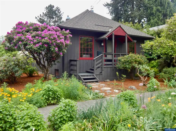 645 NW 13th St, Corvallis, OR 97330