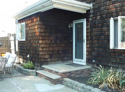 3rd image of 230 Reservoir Ave