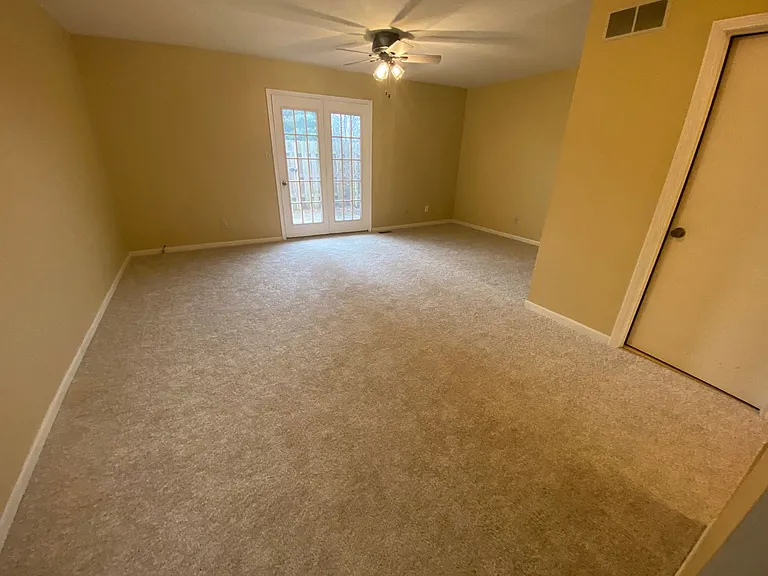 1947 Bonnie Ct — Photo 6