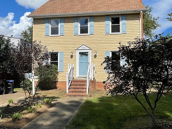 3rd image of 1711 Augustine Ave
