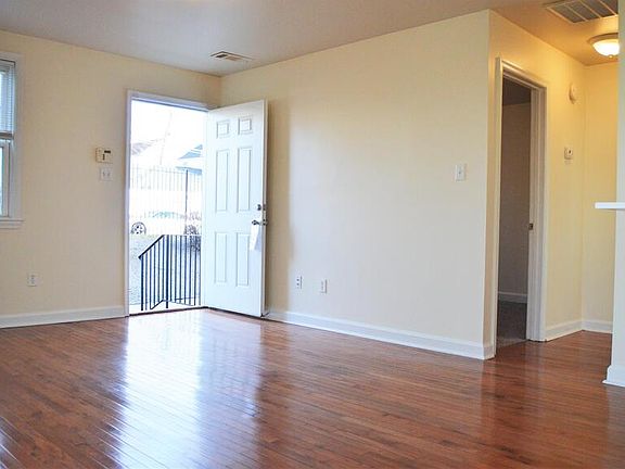 4th image of 2518 Kent Village Dr #1
