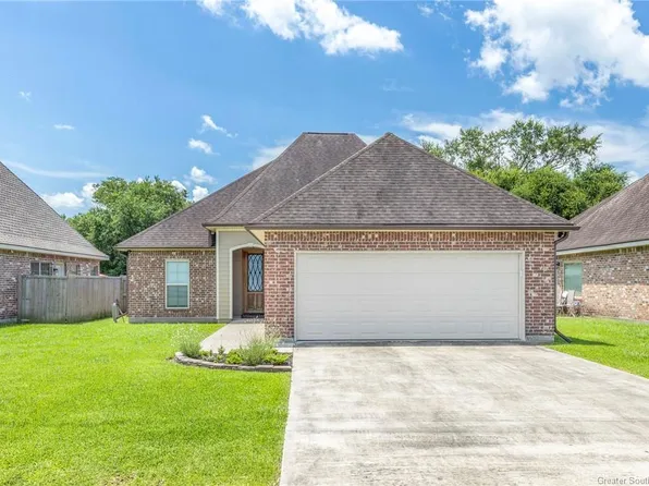 103 Magnolia St, Iowa, LA 70647