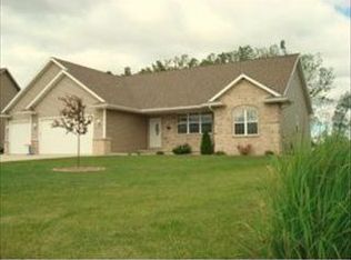 1136 Lansdale Cir, De Pere, WI 54115