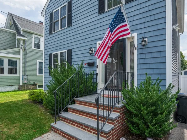 7 Brockton Ave, Quincy, MA 02169
