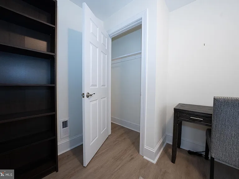 717 Miller St — Photo 25