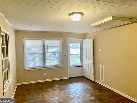 3rd image of 100 Asbury Dr NW