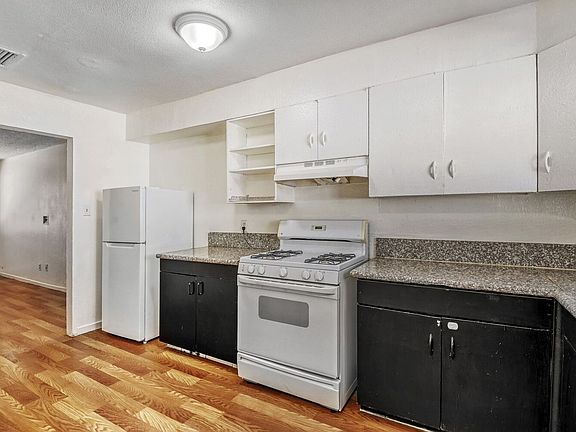 5th image of 214 George Pl #214