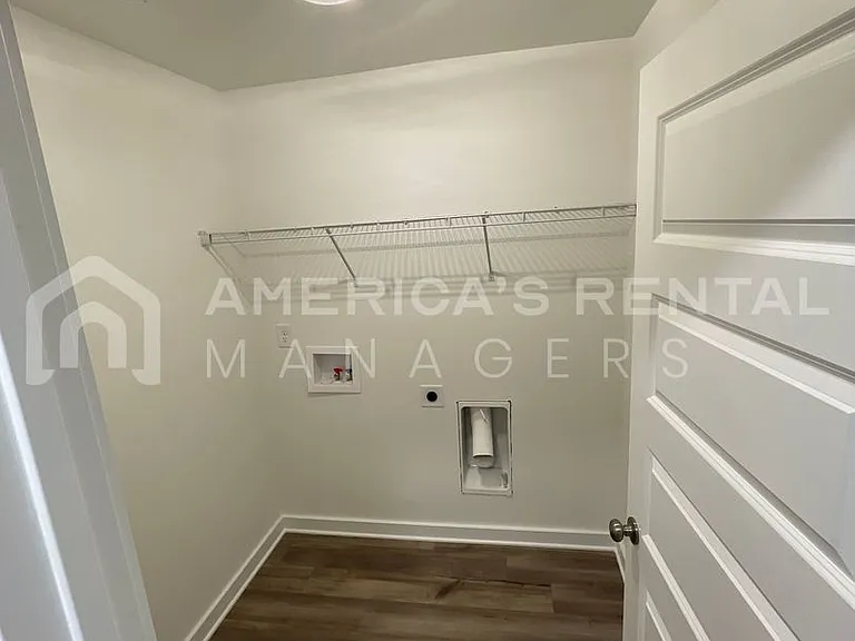 2108 Ellsworth Loop Rd — Photo 24