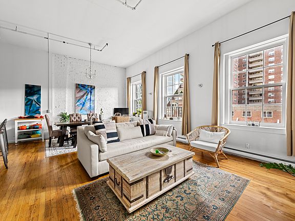 2nd image of 331 Greenwich St Fl 4