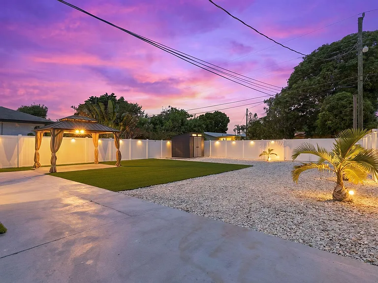 128 NW 10th Ave — Photo 31