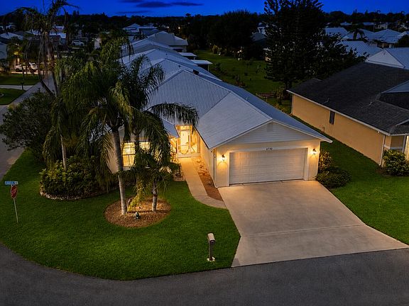 2nd image of 6730 Gaviota