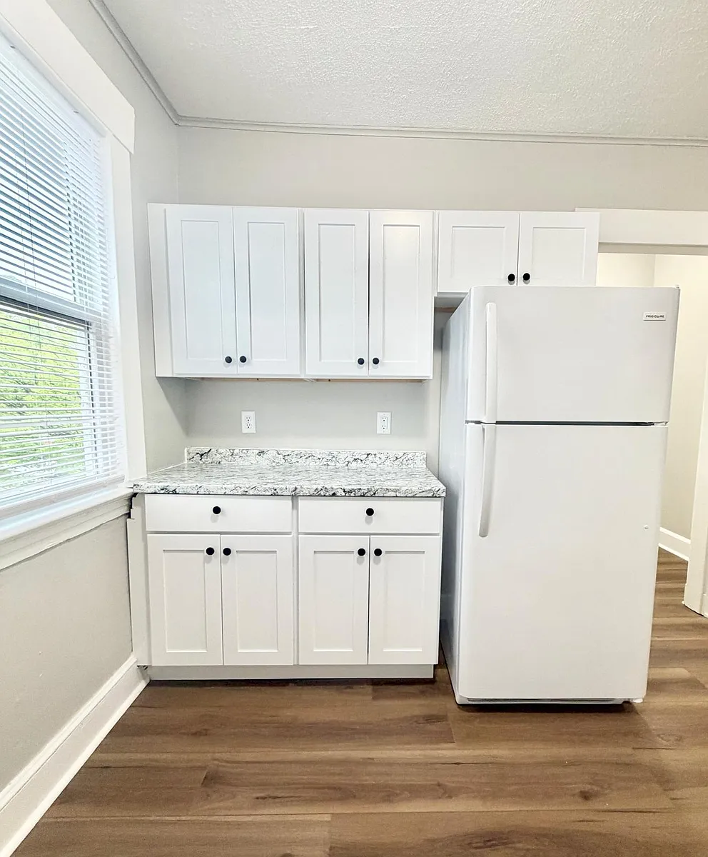 Photo 2 of 9 - 401 Sherman Ave #6A - New Haven, CT Building Photo - 401 Sherman Ave #6A