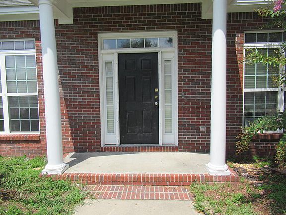 3rd image of 4004 Emerson Way