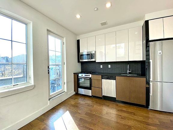 2nd image of 75 Greene Ave #4F