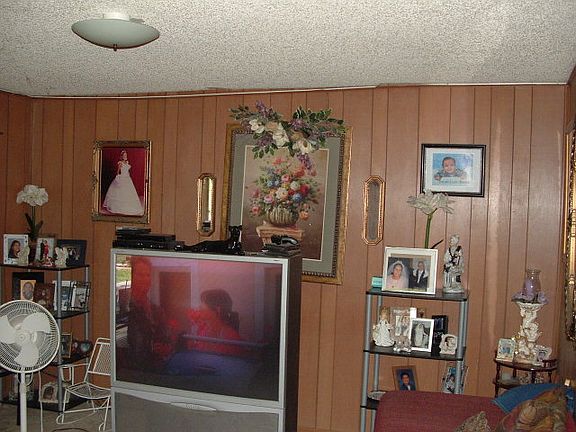 2nd image of 515 Patricia Dr