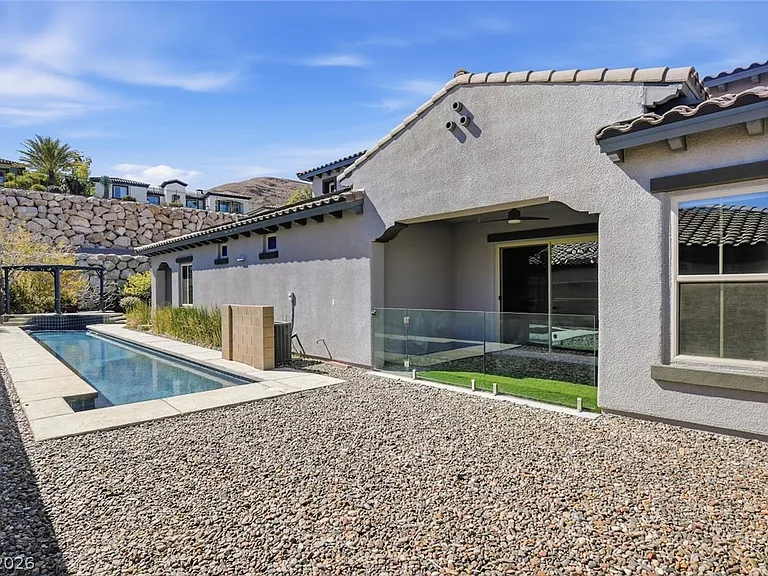 11 Grand Masters Dr — Photo 8