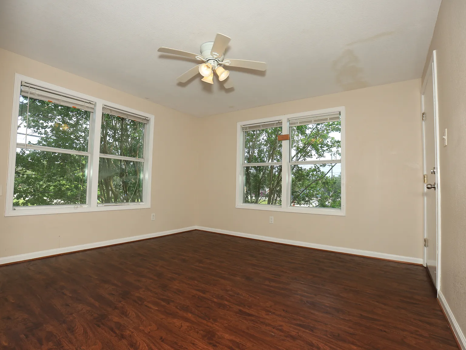 256 East Pecan Unit 3* - Unit 1 — Photo 3