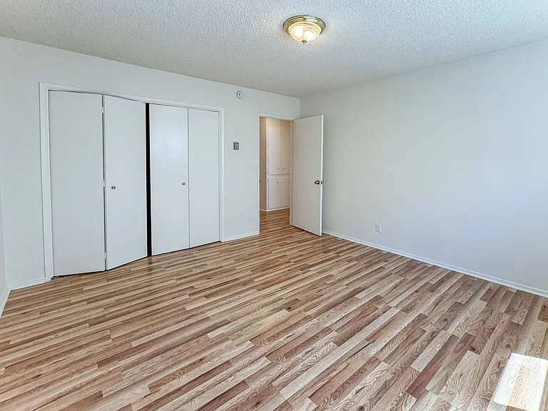 2331 20th St #2 — Photo 7