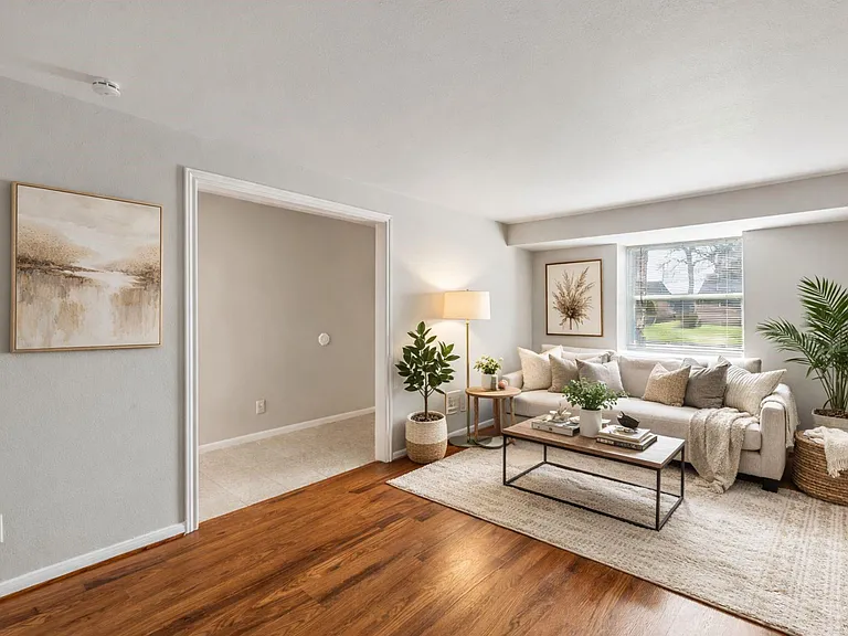 5758 Greencraig Dr — Photo 4