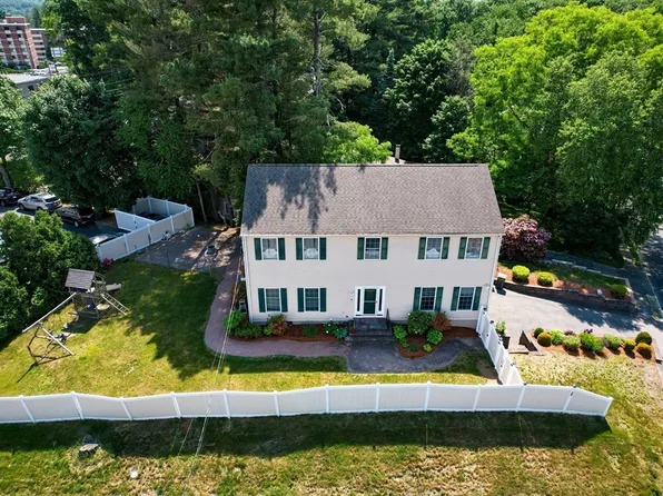 26 Temple St, Framingham, MA 01701