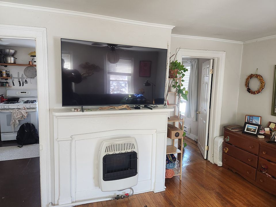 Natural gas & baseboard heating available.