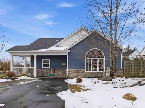 172 Stargazer Dr, Halifax, NS B3E 0C2