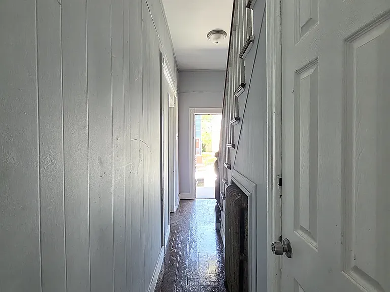 96 Brown Pl #A — Photo 33