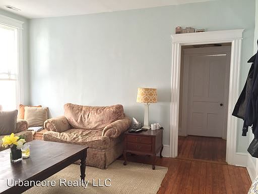 4th image of 3606 E Broad St