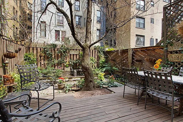 Sold by Corcoran | media 14