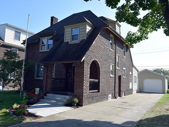 2nd image of 415 Indiana Ave